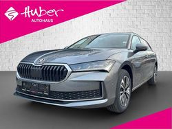 Grau Neu 2026 Skoda Superb Selection Kombi | 62.410 €