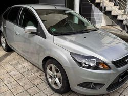 Silber Gebraucht 2009 Ford Focus Style Limousine | 4.500 € (Fairer Preis)