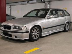 Silber Gebraucht 1998 BMW 323 Basis Kombi | 6.000 € (Superpreis)