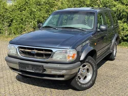 Blau Gebraucht 1998 Ford Explorer SUV | 2.890 €