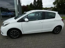 Weiß Gebraucht 2012 Toyota Yaris Life Limousine | 7.990 € (Fairer Preis)