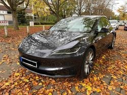Grau Gebraucht 2024 Tesla Model 3 RWD Limousine | 34.290 € (Fairer Preis)