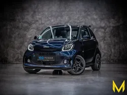 Blau (sapphire blue metallic) Gebraucht 2023 Smart ForTwo Electric Drive Prime Exclusive Cabrio | 26.666 €