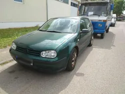 Grün Gebraucht 2004 VW Golf IV Kleinwagen | 700 € (Superpreis)