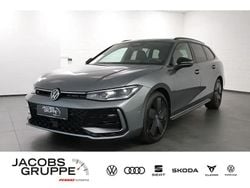 Grau Gebraucht 2024 VW Passat Style Kombi | 41.960 € (Fairer Preis)
