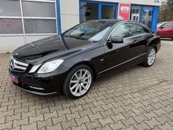 Schwarz Gebraucht 2012 Mercedes E200 Coupé | 12.499 € (Guter Preis)