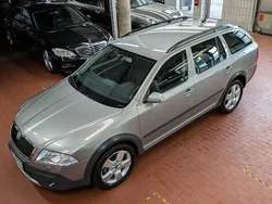 Beige Gebraucht 2008 Skoda Octavia Scout Scout 4x4 Kombi | 2.900 € (Superpreis)