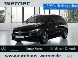 lack kosmosschwarz Gebraucht 2025 Mercedes B180 Advanced Plus Van / Kleinbus | 33.933 € (Guter Preis)