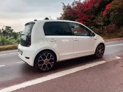 Weiß Gebraucht 2017 VW up! R-line Kleinwagen | 7.770 € (Fairer Preis)