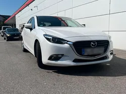 Weiß Gebraucht 2017 Mazda 3 Limousine | 12.600 € (Fairer Preis)