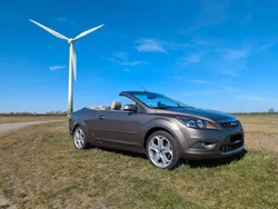 Grau Gebraucht 2009 Ford Focus Cabriolet Titanium Cabrio | 4.700 € (Fairer Preis)
