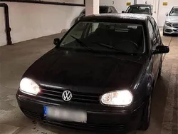 Schwarz Gebraucht 1998 VW Golf IV Kleinwagen | 1.600 € (Guter Preis)