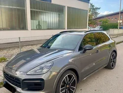 Grau Gebraucht 2019 Porsche Cayenne Chrono SUV | 58.400 € (Guter Preis)