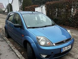 Blau Gebraucht 2002 Ford Fiesta Limousine | 1.000 € (Guter Preis)