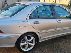 Silber Gebraucht 2001 Mercedes C200 Avantgarde Limousine | 2.550 €