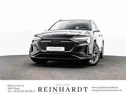Mythosschwarz metallic Gebraucht 2024 Audi Q8 e-tron S-Line SUV | 58.450 € (Guter Preis)