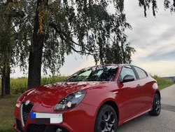Rot Gebraucht 2017 Alfa Romeo Giulietta Kleinwagen | 15.500 € (Fairer Preis)