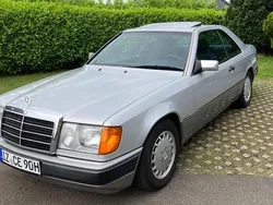 Silber Gebraucht 1990 Mercedes 230 Coupé | 8.999 €