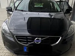 Schwarz Gebraucht 2014 Volvo V40 Kombi | 7.700 € (Fairer Preis)