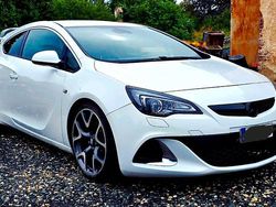 Weiß Gebraucht 2013 Opel Astra Coupé | 10.800 € (Etwas zu teuer)