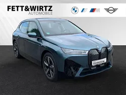 Blau Gebraucht 2024 BMW iX Sport Line SUV | 56.800 € (Guter Preis)