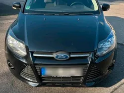 Schwarz Gebraucht 2012 Ford Focus Limousine | 3.950 € (Fairer Preis)