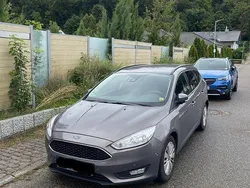 Grau Gebraucht 2015 Ford Focus Titanium Limousine | 4.800 € (Superpreis)