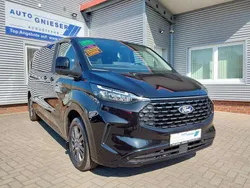Schwarz metallic Neu 2025 Ford Tourneo Titanium Van / Kleinbus | 52.900 € (Superpreis)