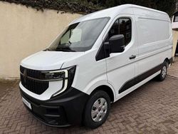 Weiß Neu 2025 Renault Master Van / Kleinbus | 38.880 € (Fairer Preis)