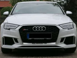 Weiß Gebraucht 2017 Audi RS3 Sportback Design Kleinwagen | 39.800 €