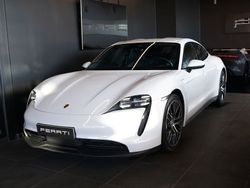 Weiß Gebraucht 2021 Porsche Taycan Limousine | 59.900 € (Teuer)
