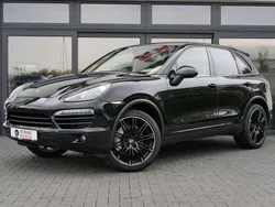 Tiefschwarzmetallic (metallic) Gebraucht 2013 Porsche Cayenne S SUV | 15.600 € (Guter Preis)