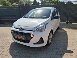 Weiß Gebraucht 2017 Hyundai i10 Basis Kleinwagen | 6.200 € (Fairer Preis)