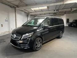 Schwarz Gebraucht 2022 Mercedes V300 Avantgarde Van / Kleinbus | 83.000 €
