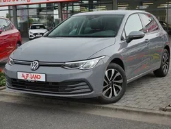 Grau Gebraucht 2023 VW Golf VIII Active Limousine | 22.990 € (Guter Preis)