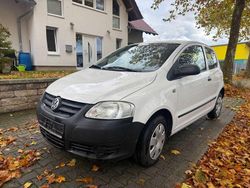 Weiß Gebraucht 2007 VW Fox Basis Kleinwagen | 1.990 € (Fairer Preis)