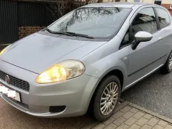 Grau Gebraucht 2009 Fiat Punto Kleinwagen | 1.000 € (Superpreis)
