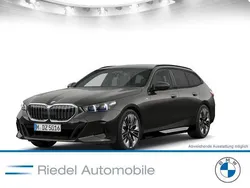 Grau Gebraucht 2025 BMW 540 M Sport Kombi | 65.890 € (Guter Preis)