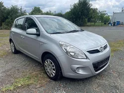 Sleek silver Gebraucht 2011 Hyundai i20 Classic Kleinwagen | 2.100 € (Fairer Preis)
