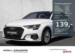Weiß Gebraucht 2022 Audi A3 Sportback Basis Limousine | 20.980 € (Guter Preis)