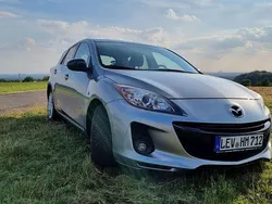 Grau Gebraucht 2013 Mazda 3 Limousine | 6.990 € (Fairer Preis)