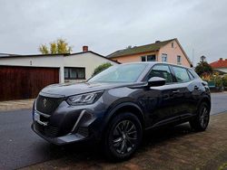 Grau Gebraucht 2021 Peugeot 2008 Active SUV | 13.500 € (Superpreis)