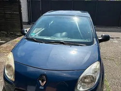 Blau Gebraucht 2008 Renault Twingo Kleinwagen | 1.850 €