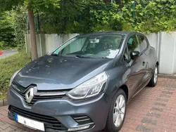 Grau Gebraucht 2017 Renault Clio IV LIMITED Kleinwagen | 6.699 € (Guter Preis)
