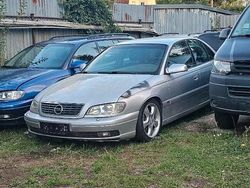 Silber Gebraucht 1999 Opel Omega Limousine | 1.200 €