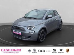 Mineral grau) (grau Gebraucht 2022 Fiat 500e La Prima Kleinwagen | 18.680 € (Fairer Preis)