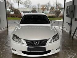 Weiß Gebraucht 2008 Lexus IS220d Limousine | 9.399 € (Teuer)