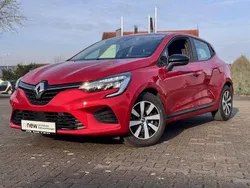 Rot Gebraucht 2023 Renault Clio V Equilibre Limousine | 16.990 € (Fairer Preis)