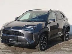 Marlingrau metallic Neu 2024 Toyota Yaris Cross Team SUV | 28.690 € (Guter Preis)