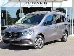 Grau Gebraucht 2024 Mercedes EQT200 Style Van / Kleinbus | 26.799 €